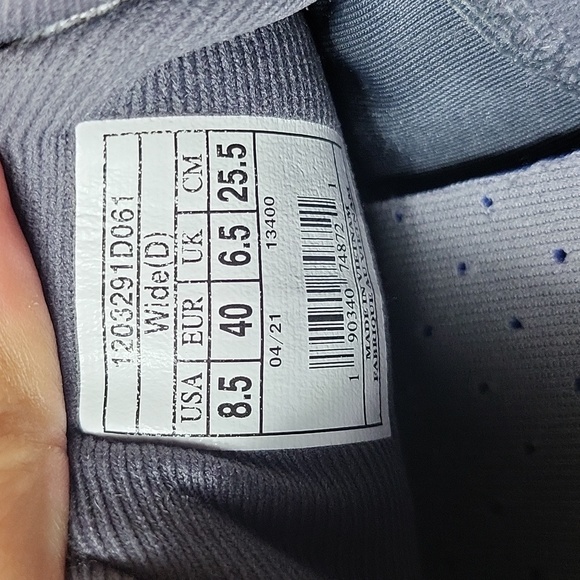 Brooks Women's Adrenaline GTS 21 Shoes - Picture 9 of 9